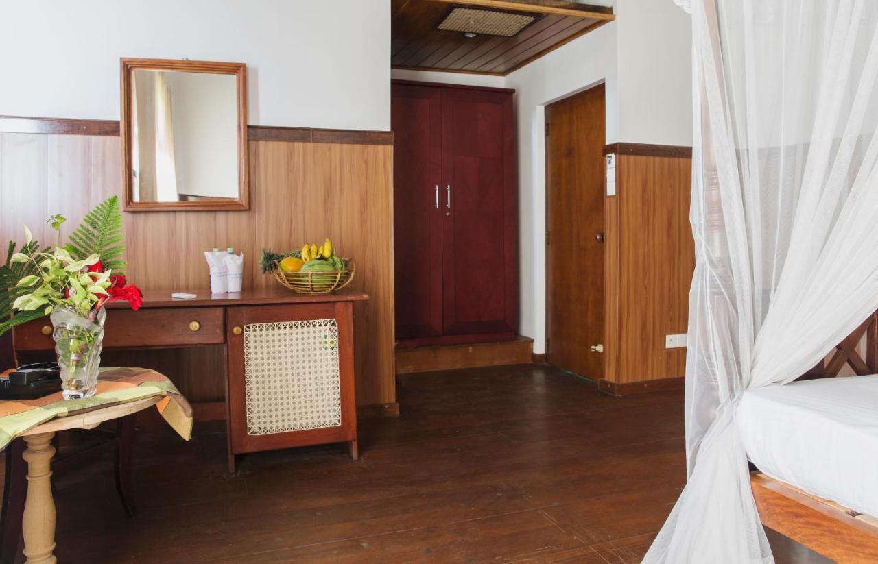 Hotel Neptune Bay Unawatuna Beach Екстер'єр фото