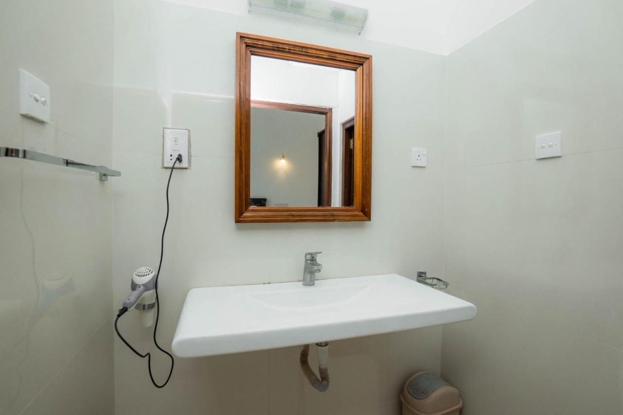Hotel Neptune Bay Unawatuna Beach Екстер'єр фото