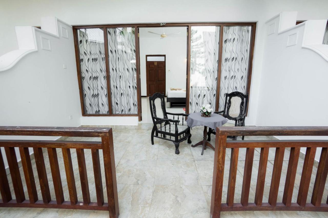 Hotel Neptune Bay Unawatuna Beach Екстер'єр фото