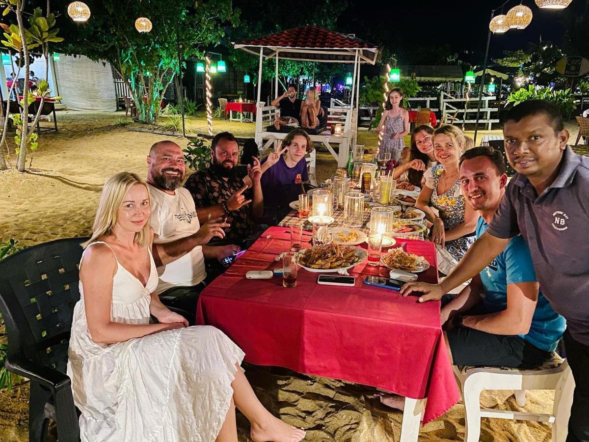 Hotel Neptune Bay Unawatuna Beach Екстер'єр фото