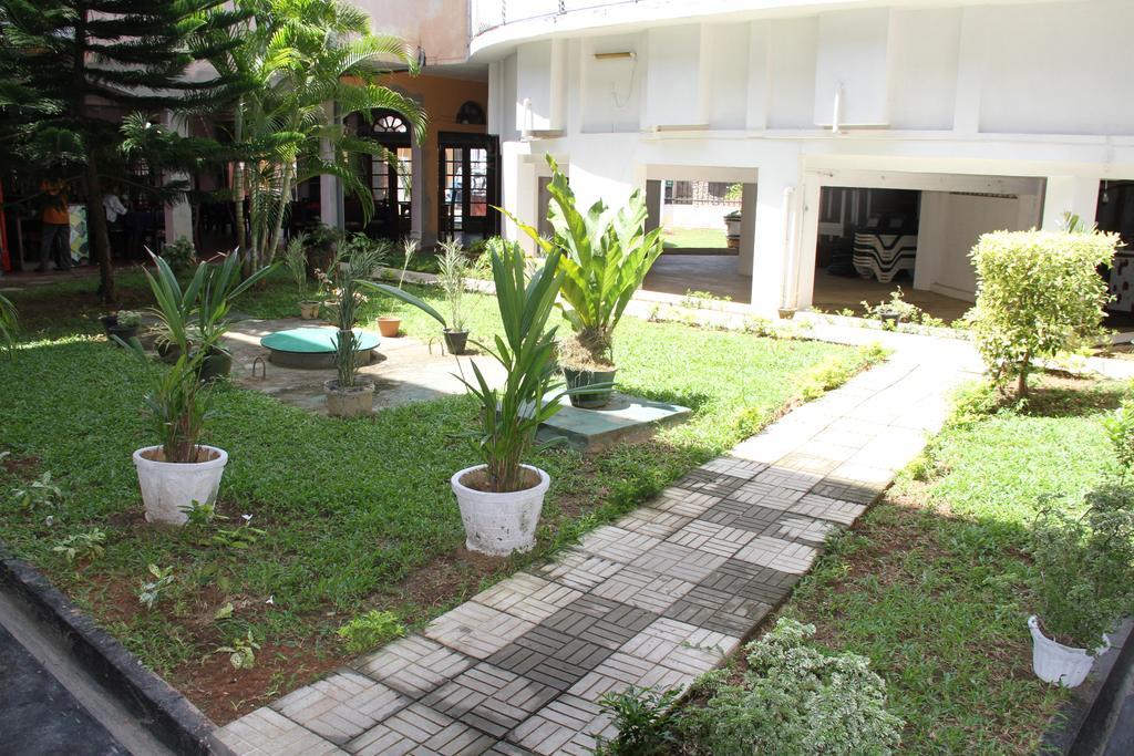 Hotel Neptune Bay Unawatuna Beach Екстер'єр фото
